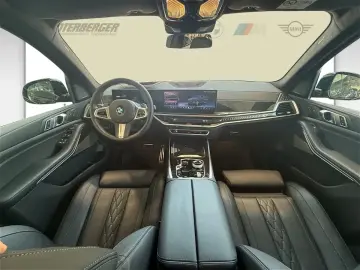 BMW X7 xDrive40d M Sport Pro Sky Lounge