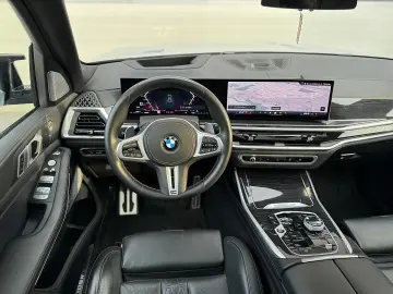 BMW X7 M60i xDrive Sky Lounge