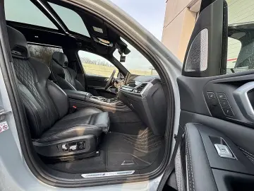 BMW X7 M60i xDrive Sky Lounge