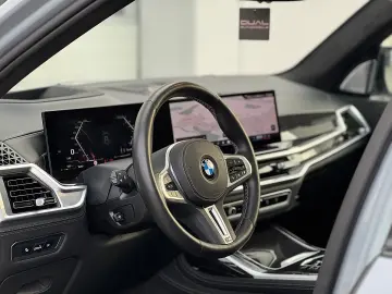 BMW X7 M60i xDrive Sky Lounge