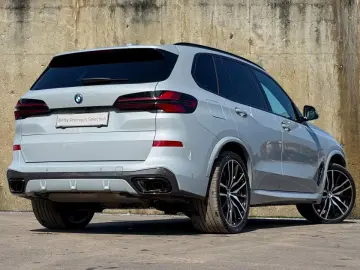 BMW X5 xDrive50e M Sport Pro Sky Lounge