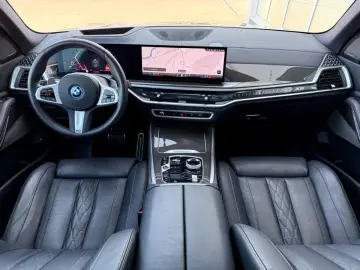 BMW X5 xDrive50e M Sport Pro Sky Lounge