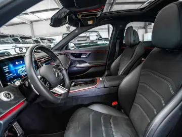 Mercedes-Benz E 220 d   AMG Line Advanced   Pano