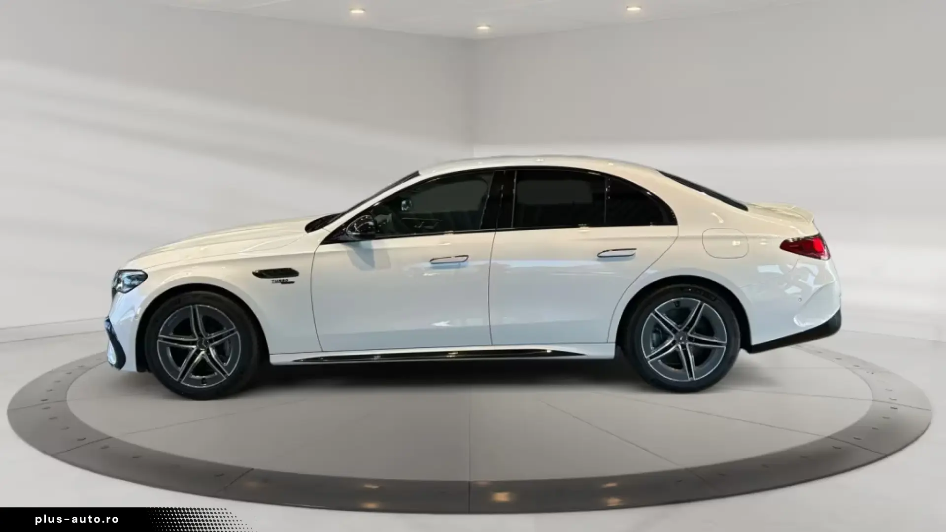 MERCEDES-BENZ E-Class 2025 — imagine 5
