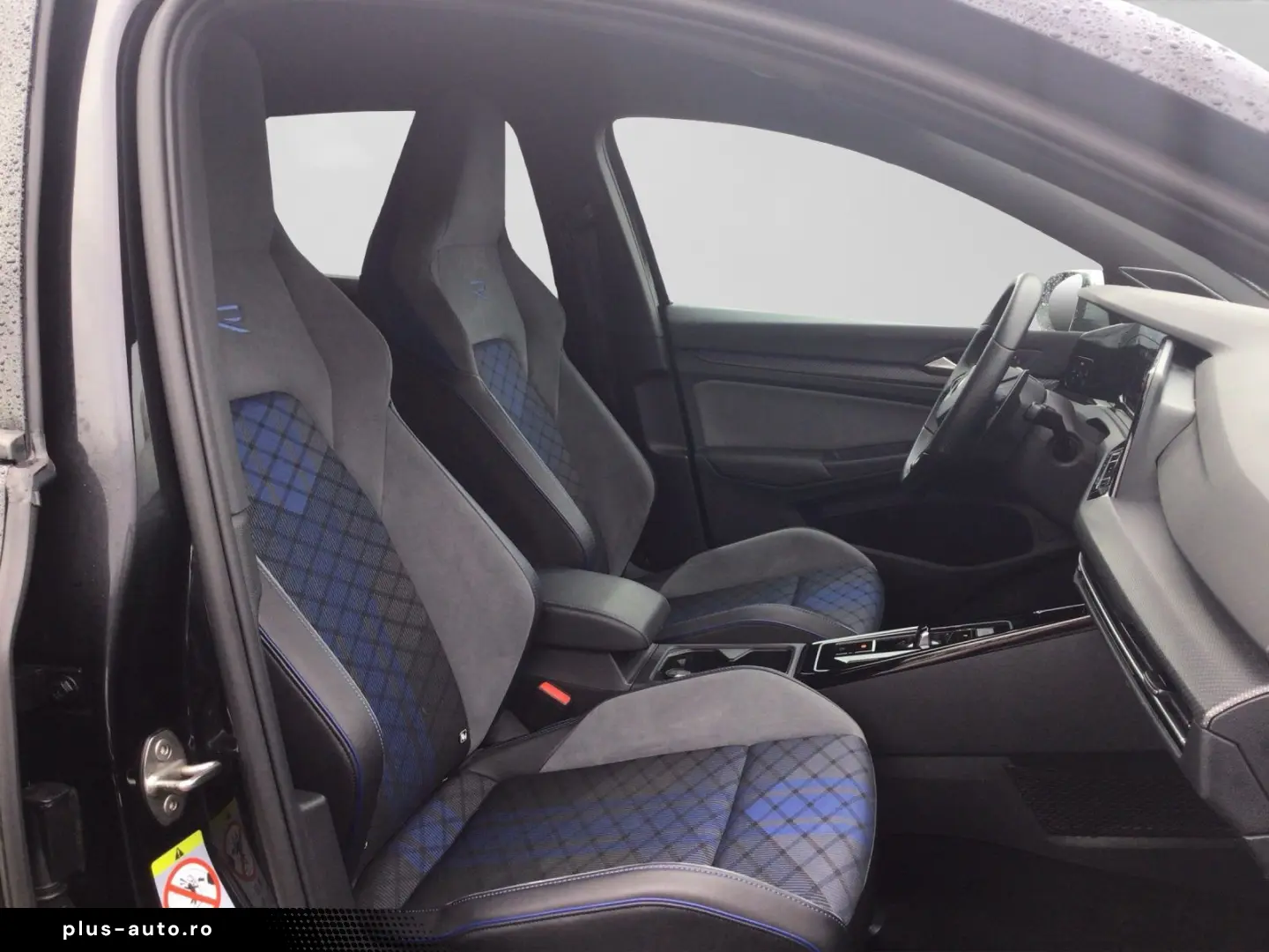 VOLKSWAGEN Golf 2022 — imagine 3