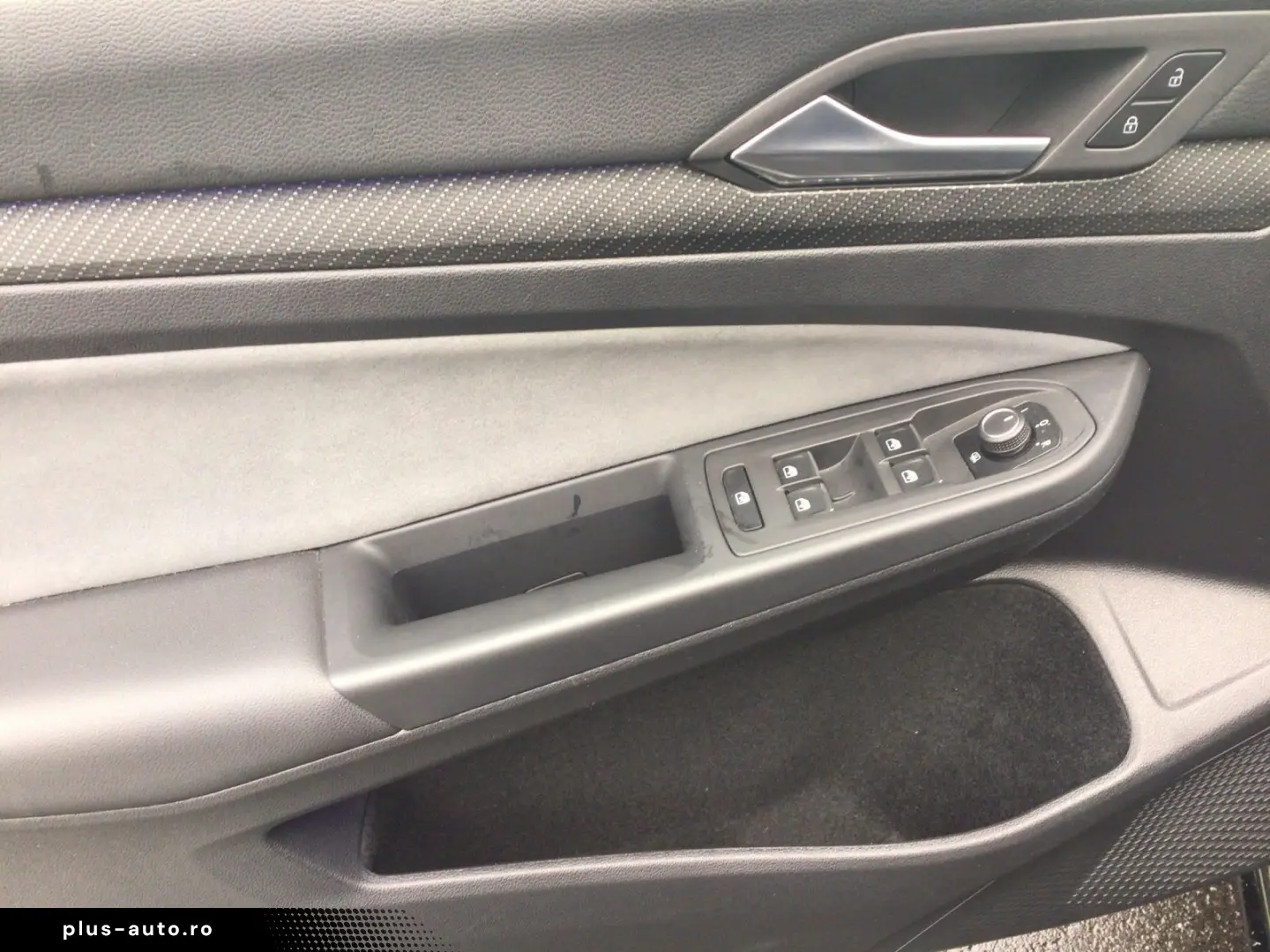 VOLKSWAGEN Golf 2022 — imagine 7