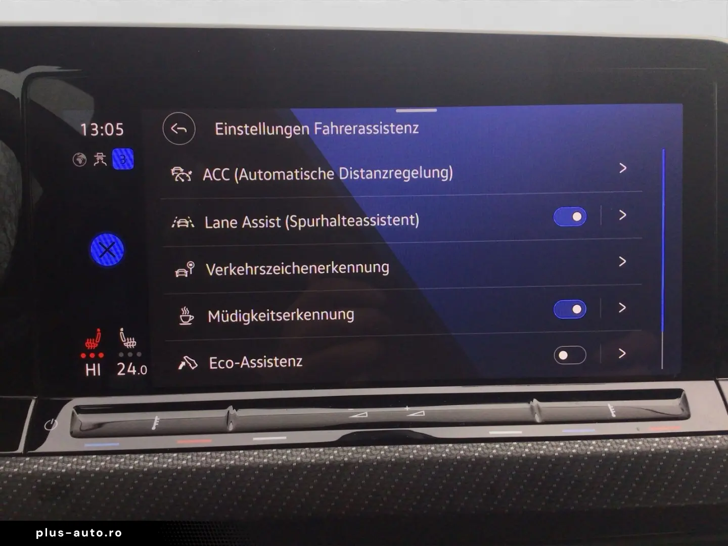 VOLKSWAGEN Golf 2022 — imagine 13