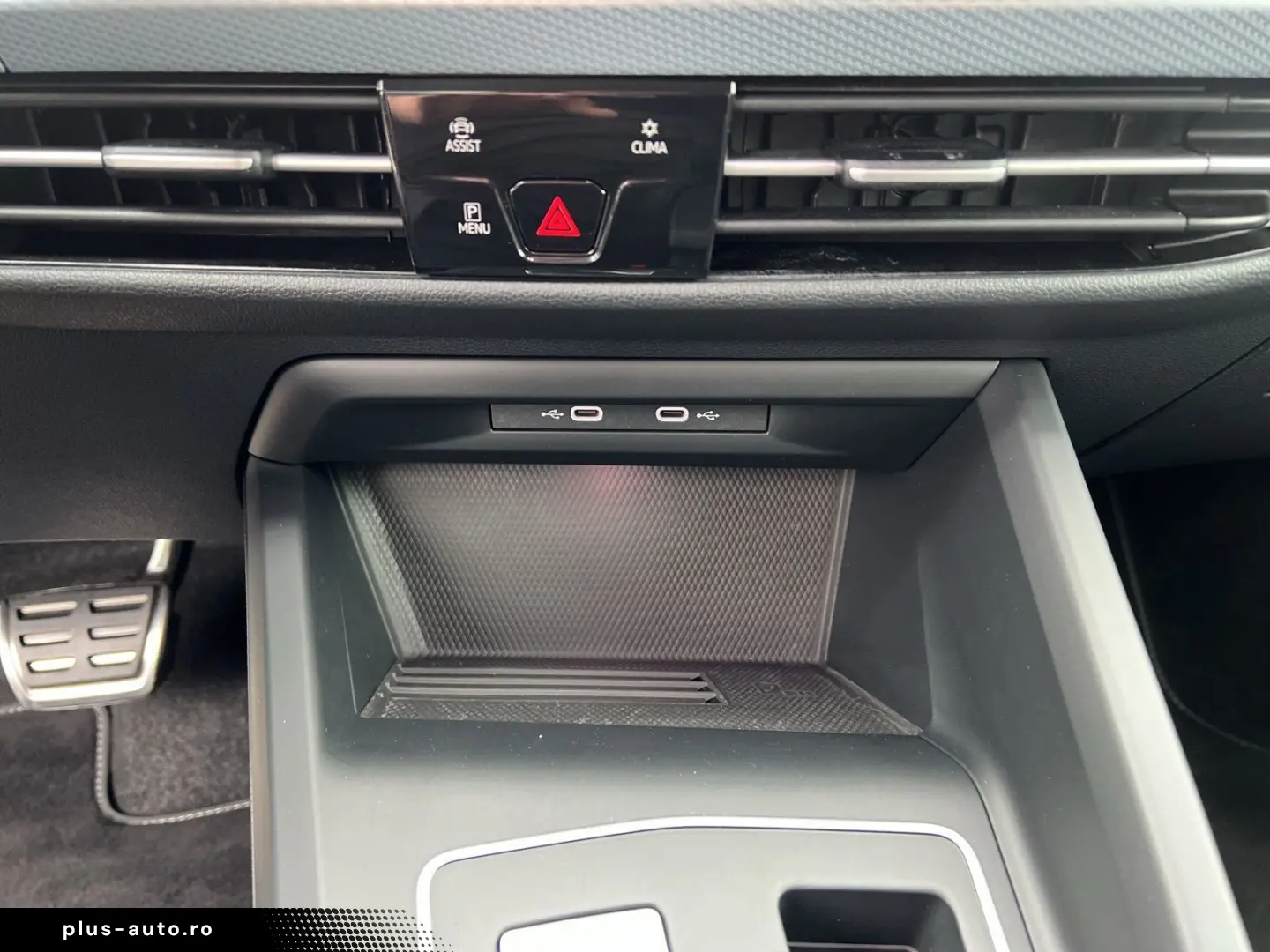 VOLKSWAGEN Golf 2025 — imagine 13