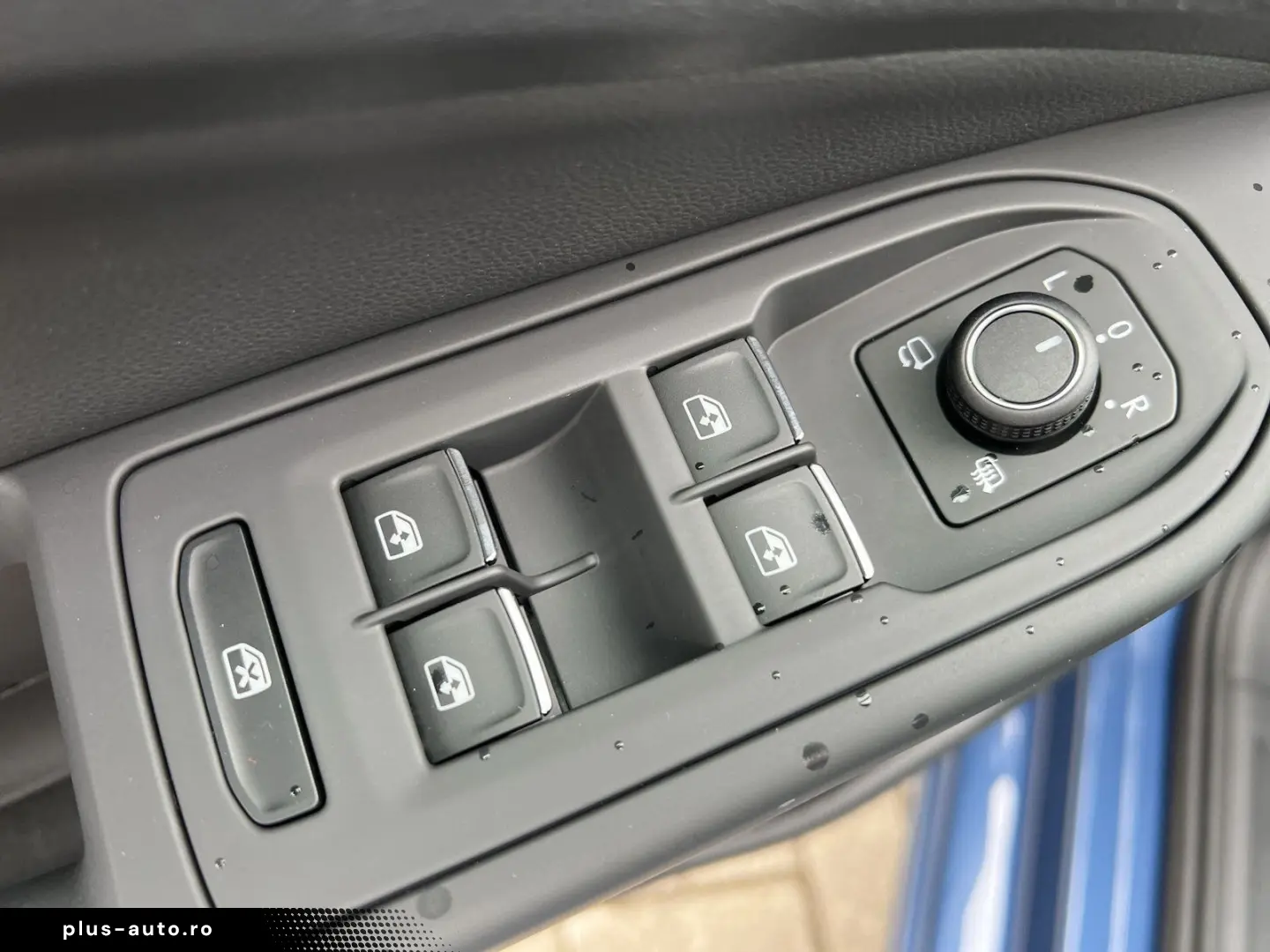 VOLKSWAGEN Golf 2025 — imagine 21