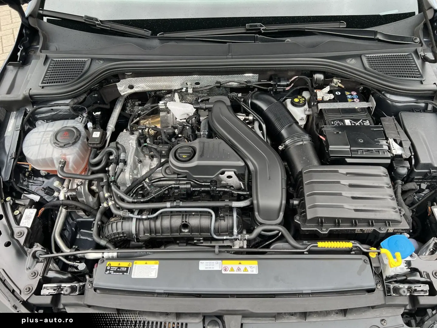 VOLKSWAGEN Golf 2025 — imagine 27