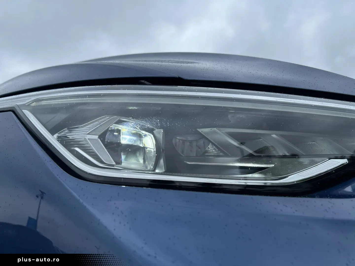 VOLKSWAGEN Golf 2025 — imagine 28