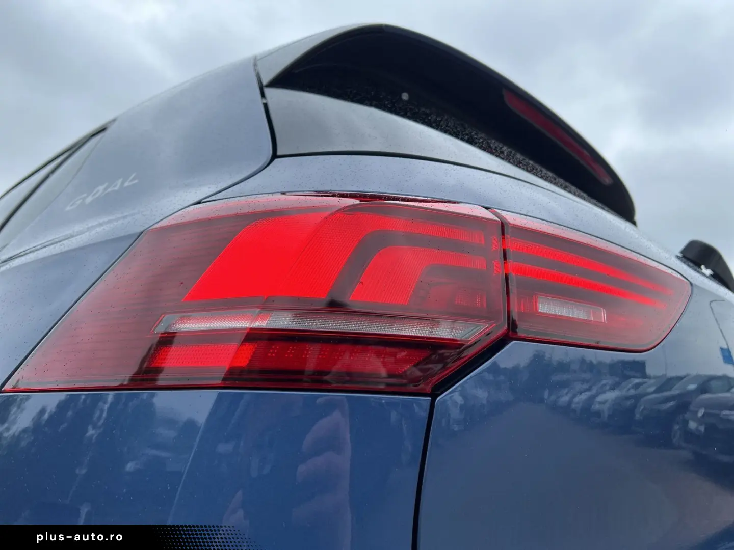 VOLKSWAGEN Golf 2025 — imagine 30