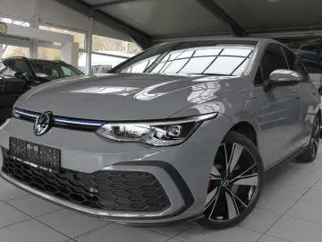 VW Golf VIII Lim. GTE DSG ACC STZHZ NAVI ALU18  TOT