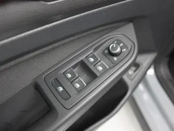 VW Golf VIII Lim. GTE DSG ACC STZHZ NAVI ALU18  TOT
