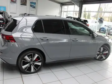 VW Golf VIII Lim. GTE DSG ACC STZHZ NAVI ALU18  TOT