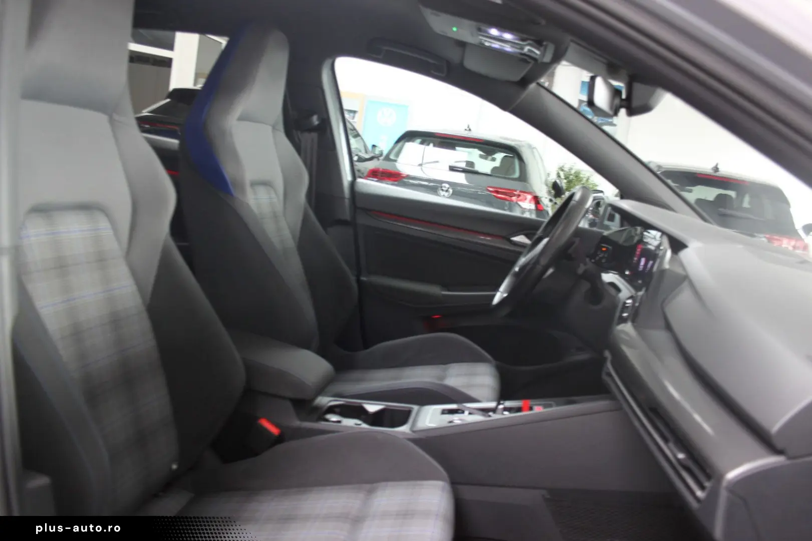 VOLKSWAGEN Golf 2022 — imagine 15