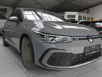 VW Golf VIII Lim. GTE DSG ACC STZHZ NAVI ALU18  TOT