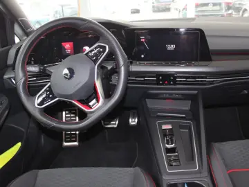 VW Golf VIII Lim. GTI CLUBSPO DCC KAME ASSIST  STZH