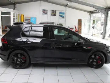 VW Golf VIII Lim. GTI CLUBSPO DCC KAME ASSIST  STZH