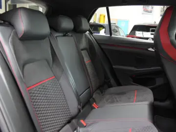 VW Golf VIII Lim. GTI CLUBSPO DCC KAME ASSIST  STZH