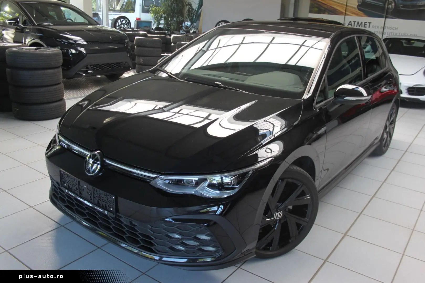 VOLKSWAGEN Golf 2024