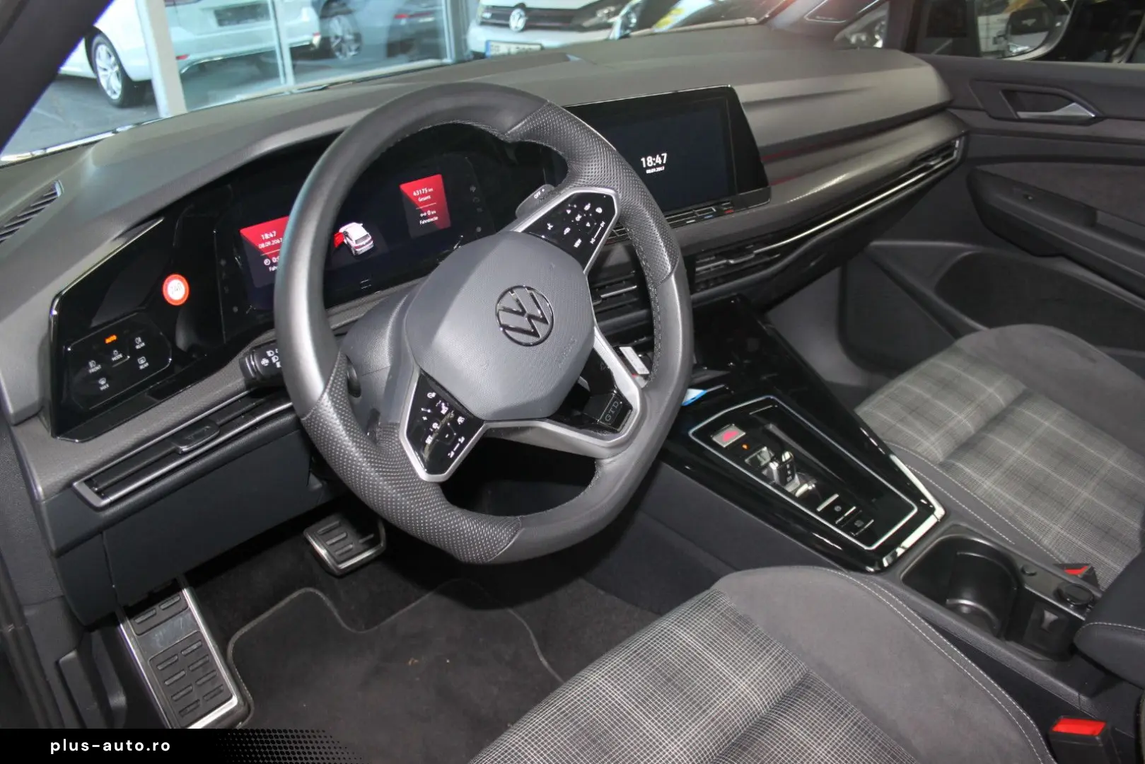VOLKSWAGEN Golf 2024 — imagine 5