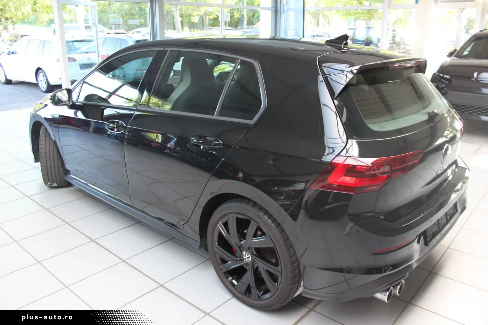VOLKSWAGEN Golf 2024 — imagine 9