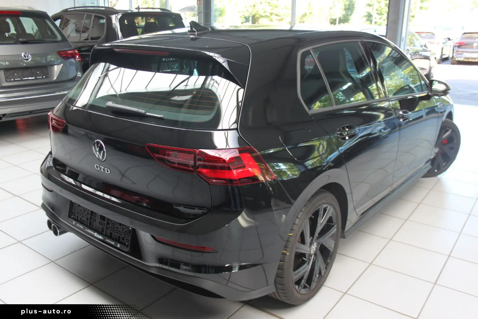 VOLKSWAGEN Golf 2024 — imagine 11