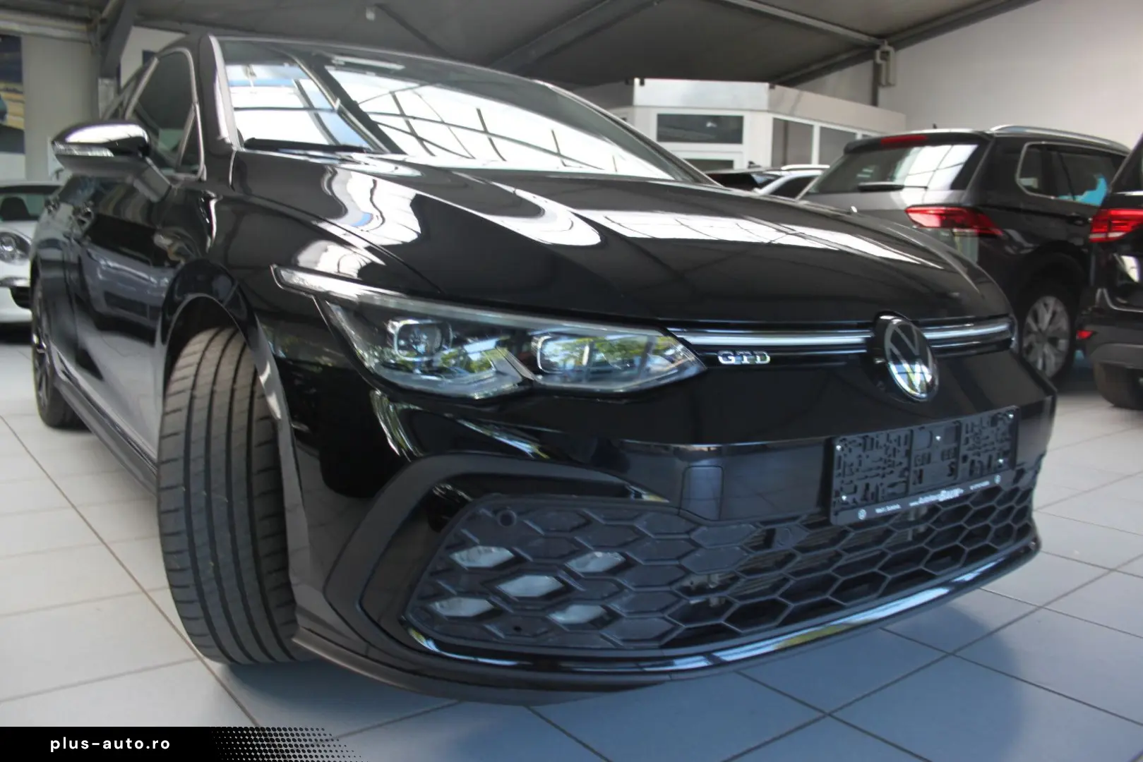 VOLKSWAGEN Golf 2024 — imagine 18