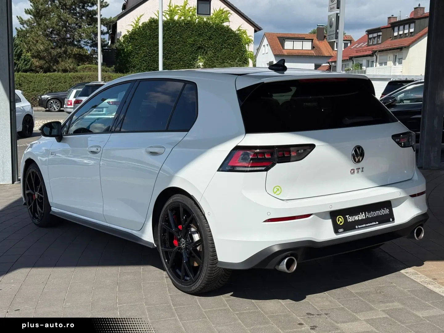 VOLKSWAGEN Golf 2024 — imagine 8