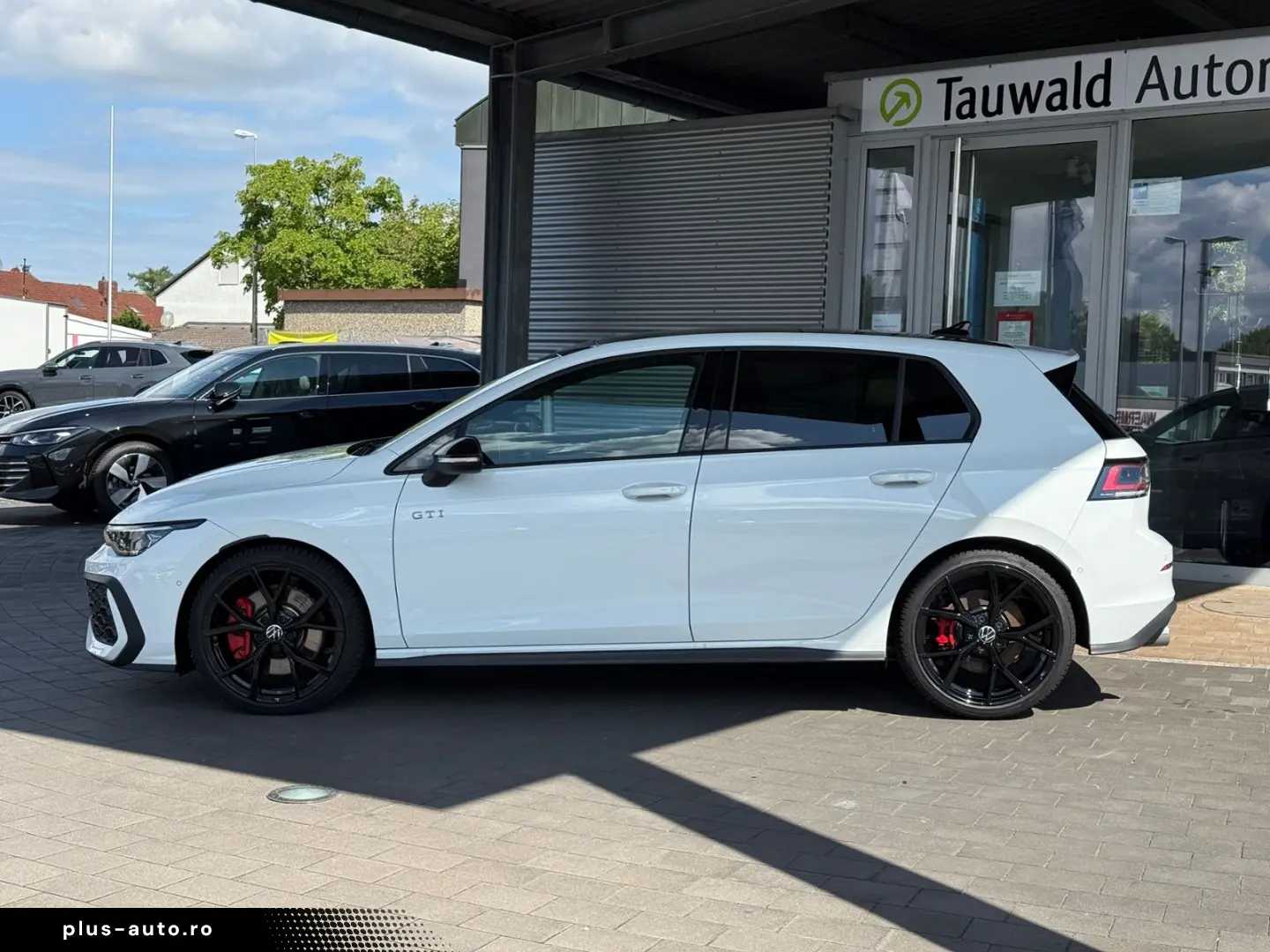 VOLKSWAGEN Golf 2024 — imagine 9