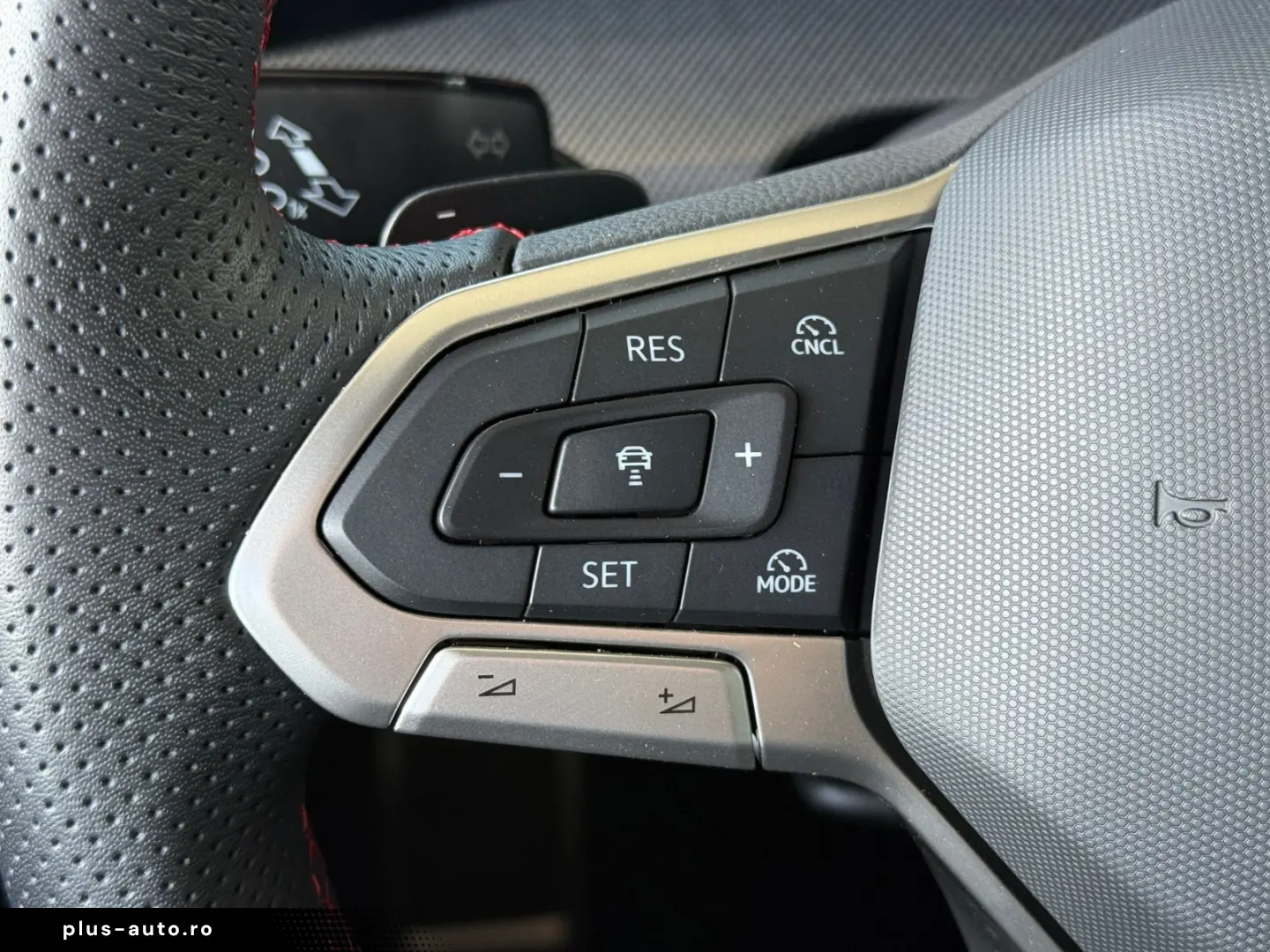 VOLKSWAGEN Golf 2024 — imagine 14
