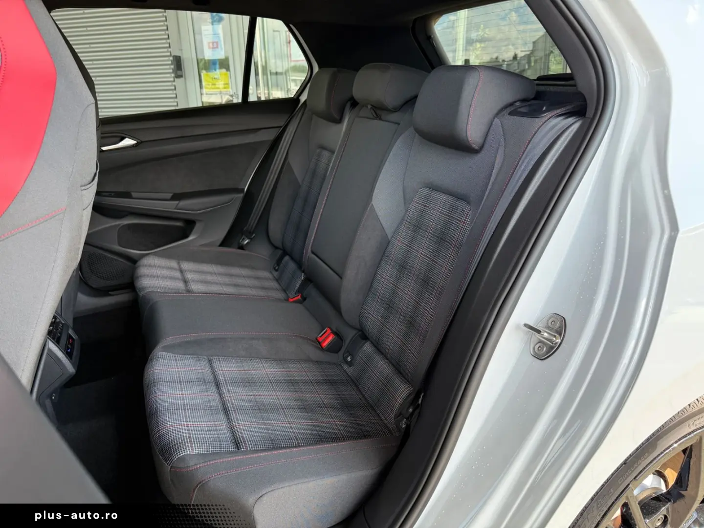VOLKSWAGEN Golf 2024 — imagine 23