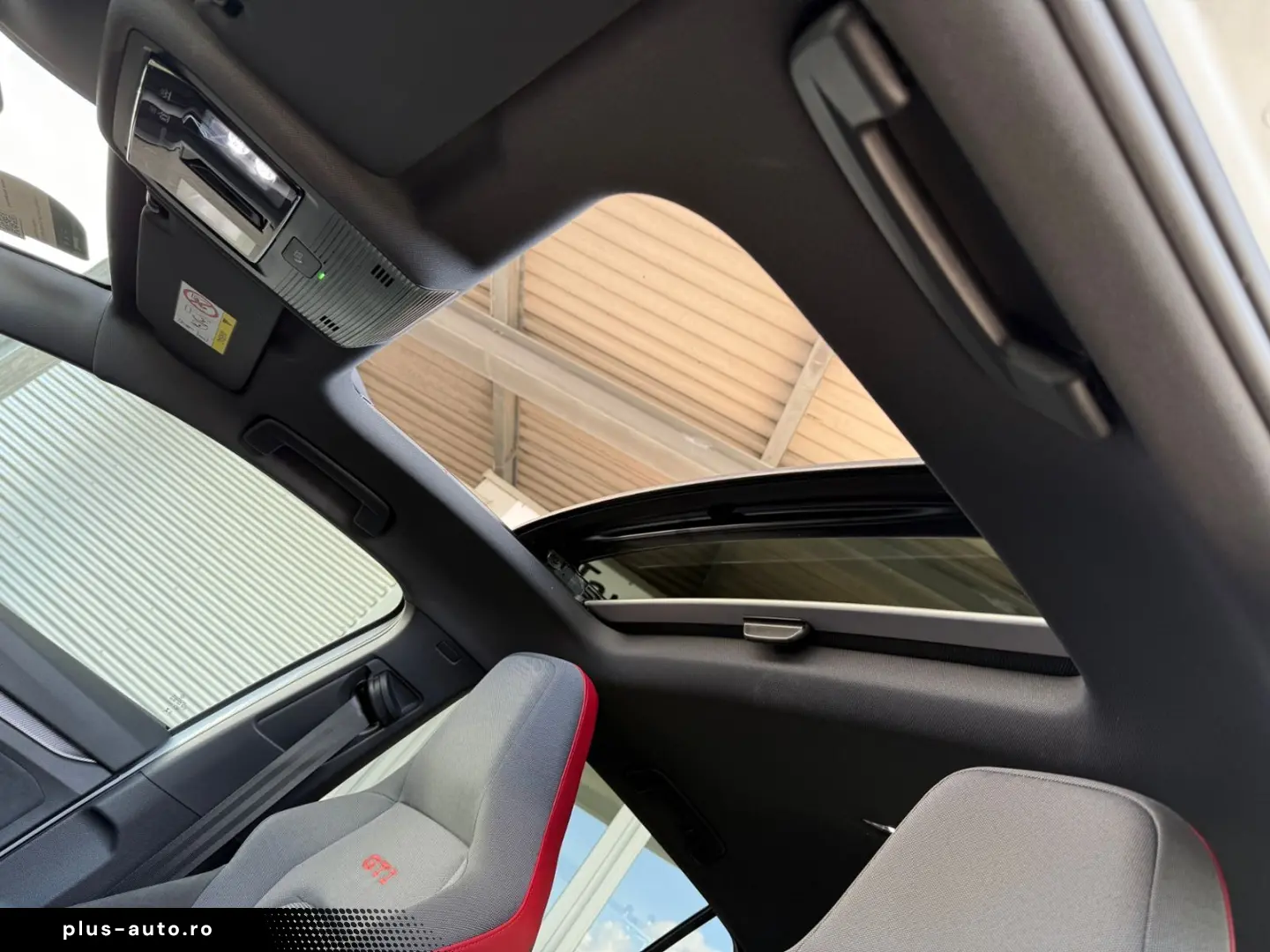 VOLKSWAGEN Golf 2024 — imagine 24