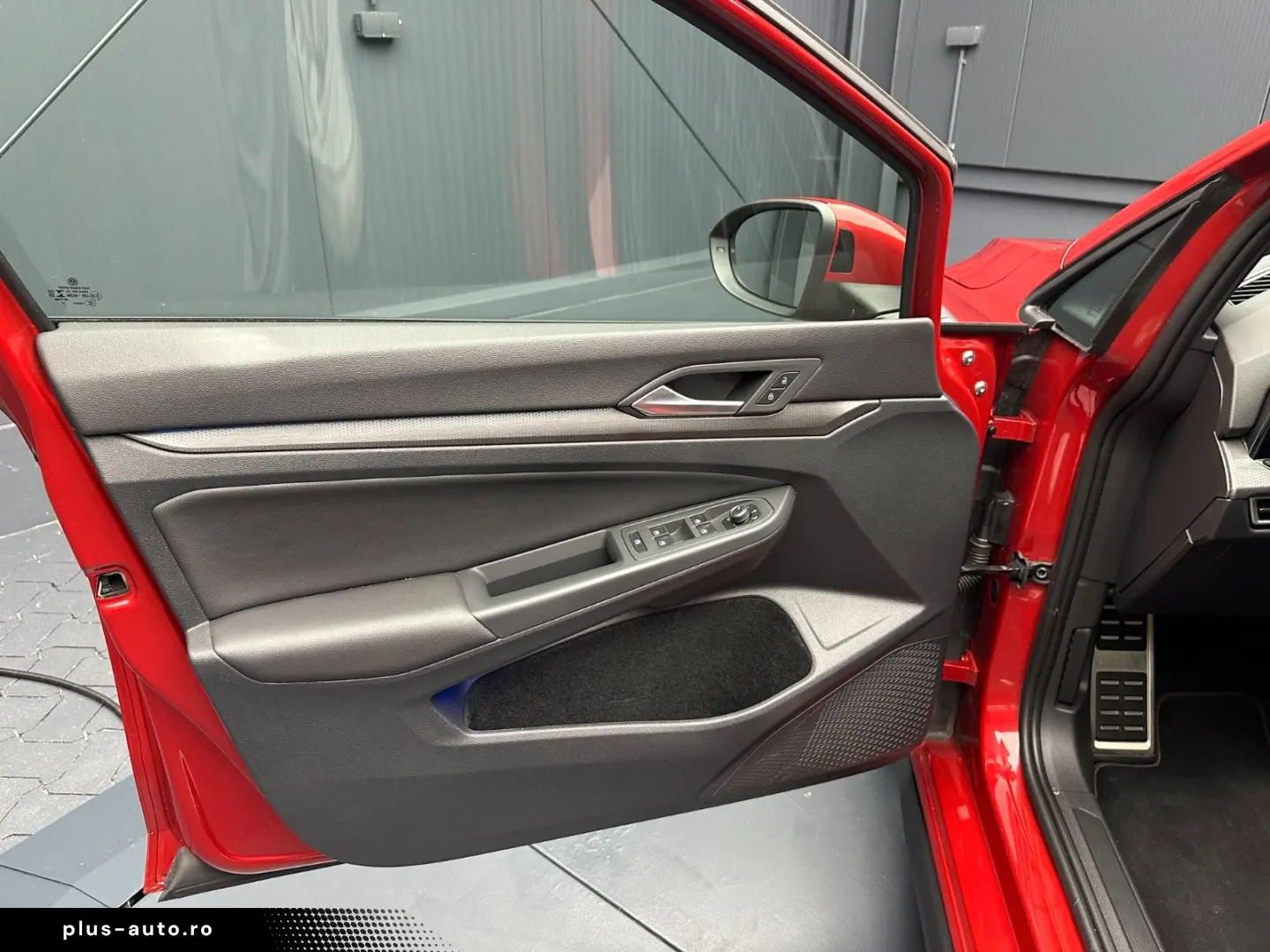 VOLKSWAGEN Golf 2023 — imagine 13