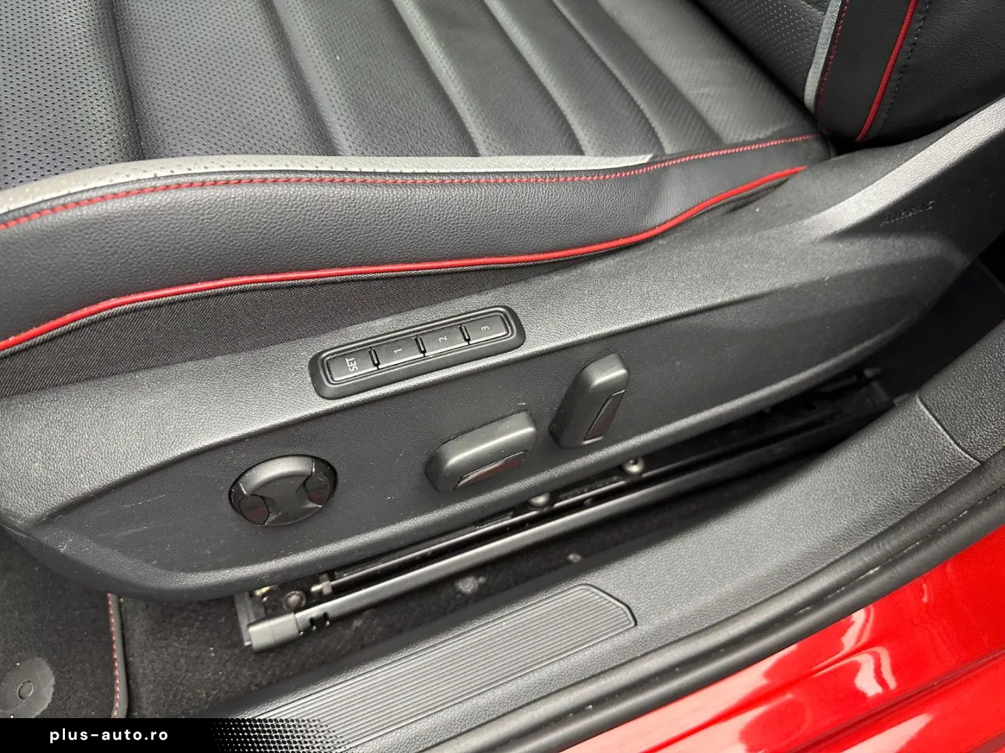 VOLKSWAGEN Golf 2023 — imagine 15