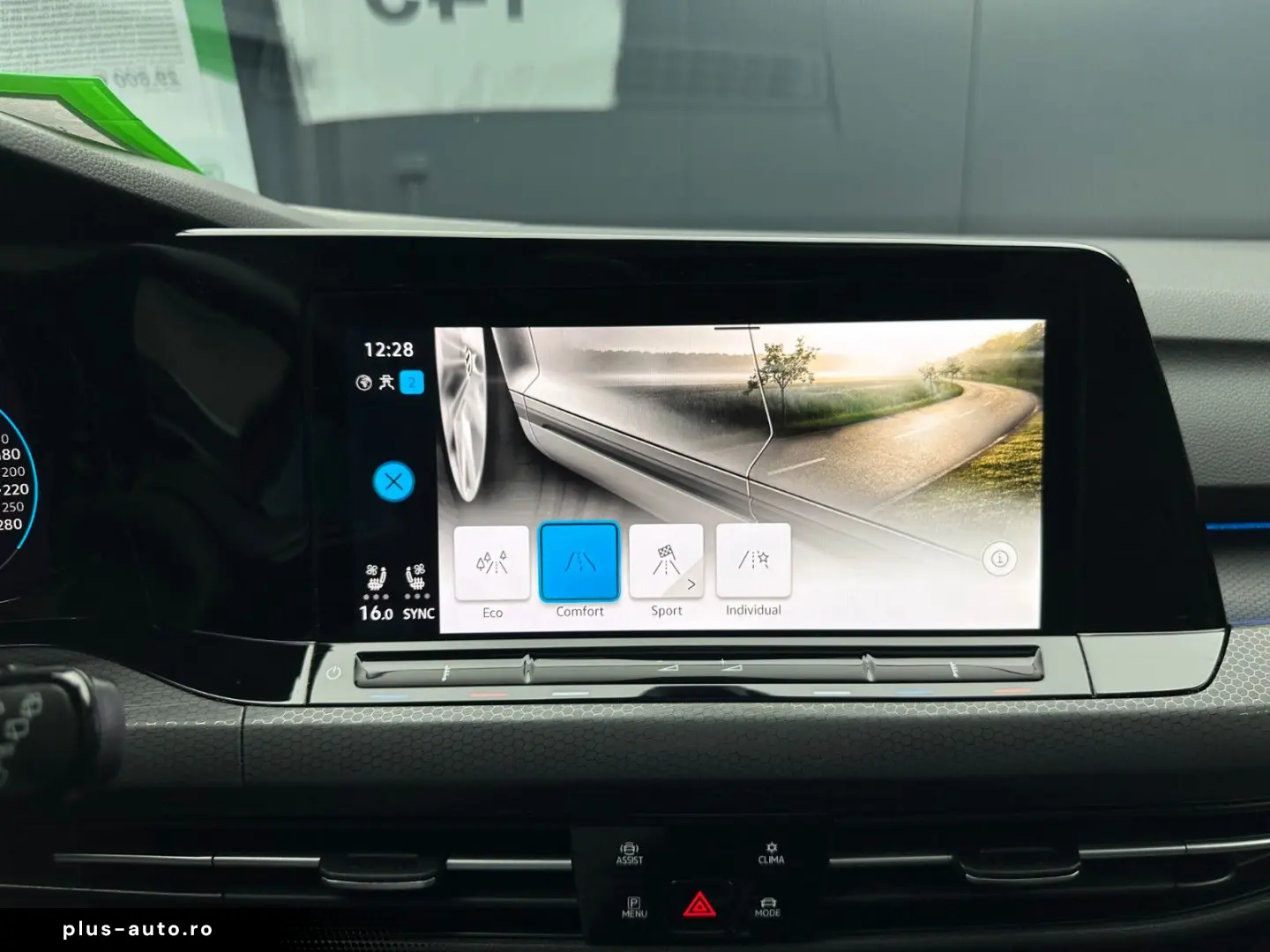 VOLKSWAGEN Golf 2023 — imagine 23