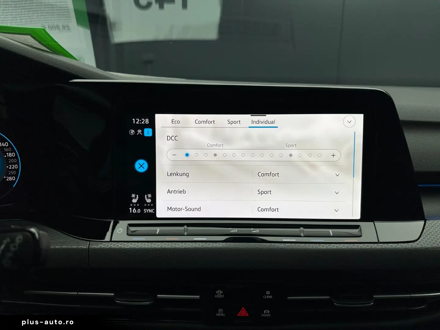 VOLKSWAGEN Golf 2023 — imagine 24