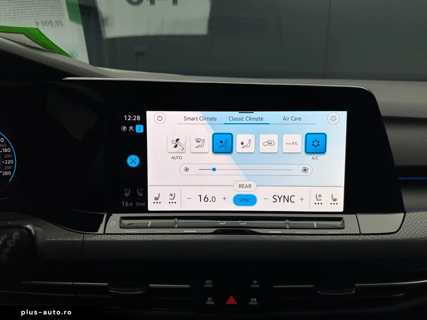 VOLKSWAGEN Golf 2023 — imagine 25
