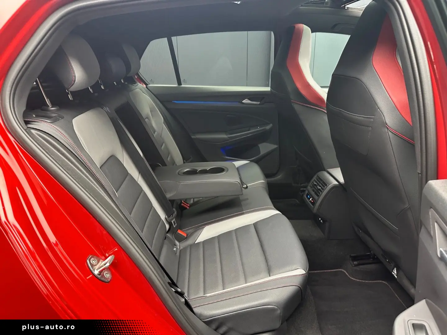 VOLKSWAGEN Golf 2023 — imagine 30