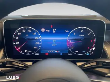 MERCEDES-BENZ GLC 300 d 4MATIC Airpanel Distronic Ni…