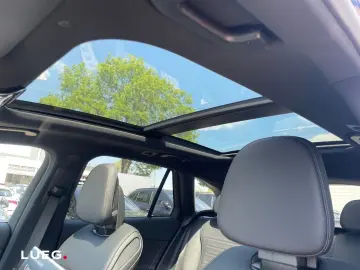 MERCEDES-BENZ GLC 300 d 4MATIC Airpanel Distronic Ni…