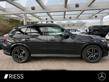 MERCEDES-BENZ GLC 220 d 4M AMG Sport Night Distr Pan…
