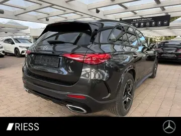 MERCEDES-BENZ GLC 220 d 4M AMG Sport Night Distr Pan…