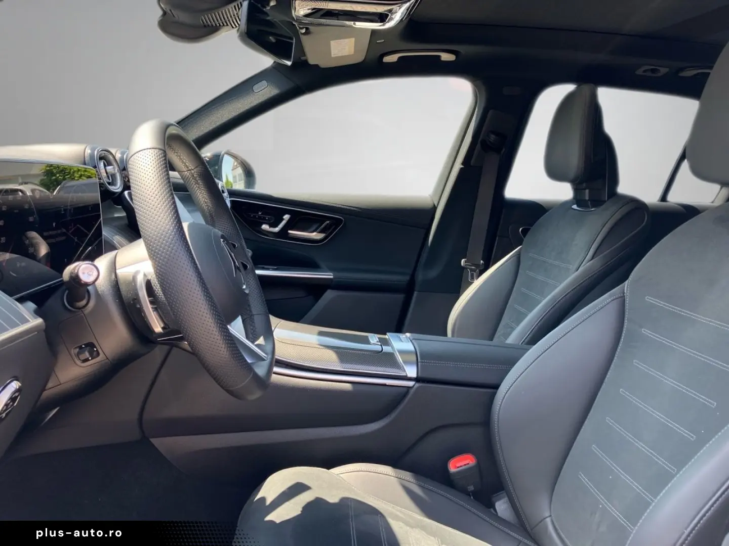 MERCEDES-BENZ GLC 2025 — imagine 15