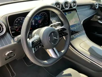 MERCEDES-BENZ GLC 300 4M AMG Premium Pano AHK 20&apo…