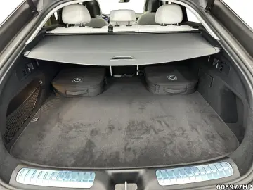 MERCEDES-BENZ GLC 300 de 4M AMG Coupé AHK Pano Digital-Light