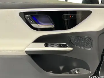 MERCEDES-BENZ GLC 300 de 4M AMG Coupé AHK Pano Digital-Light
