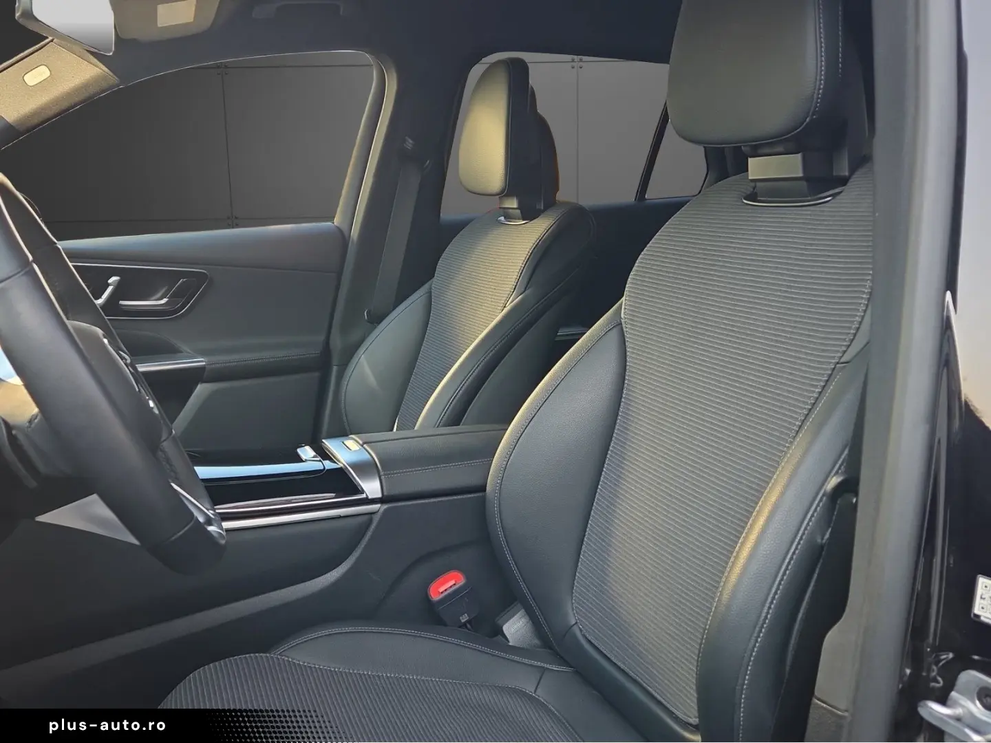 MERCEDES-BENZ GLC 2025 — imagine 8