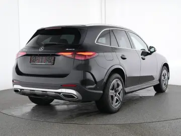 MERCEDES-BENZ GLC 300 de 4M AMG AHK FAHRASSI DISTR M…